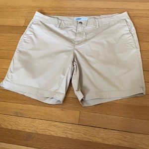 Old navy size 18 Bermuda shorts